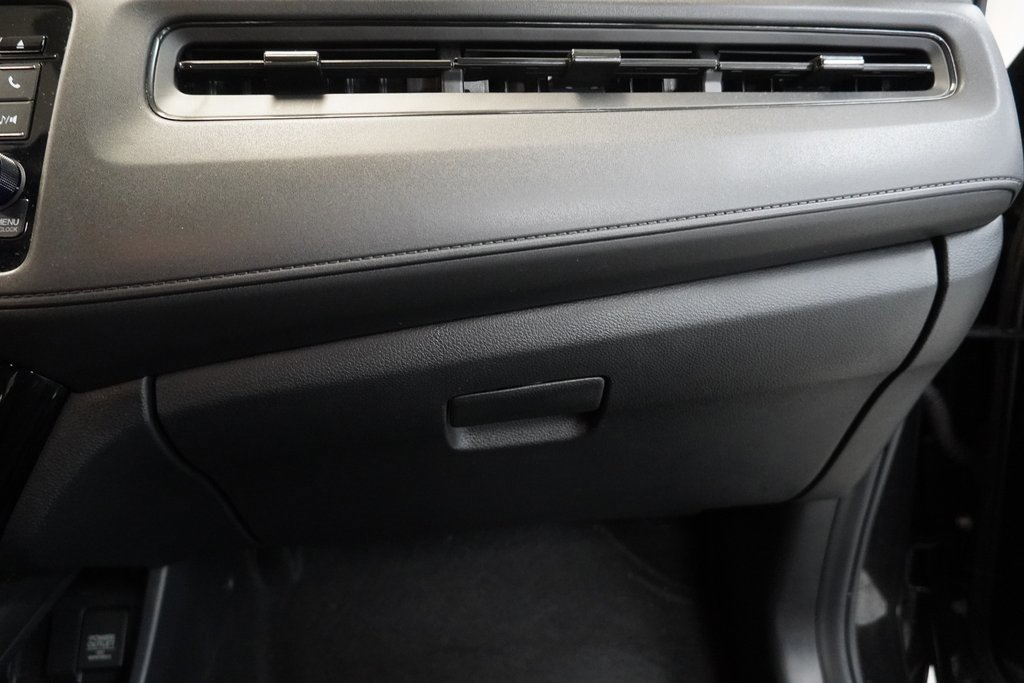 Used 2017 Honda HR-V LX image 33