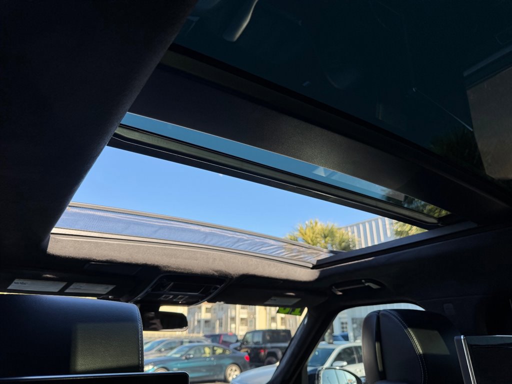 Used 2015 Land Rover Range Rover Long Wheelbase Autobiography image 25