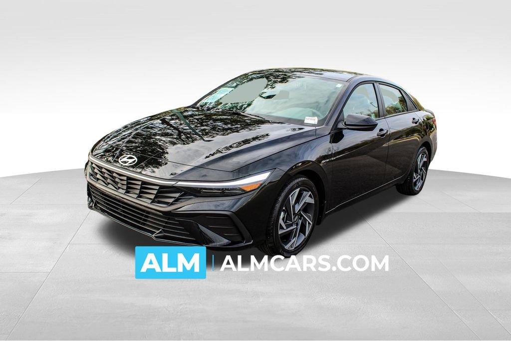 Used 2025 Hyundai Elantra Sport image 1