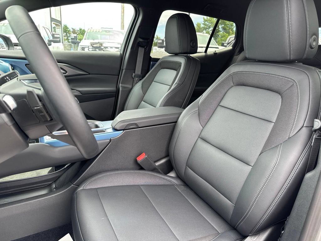 Used 2026 Chevrolet Equinox EV LT AWD/4WD image 18