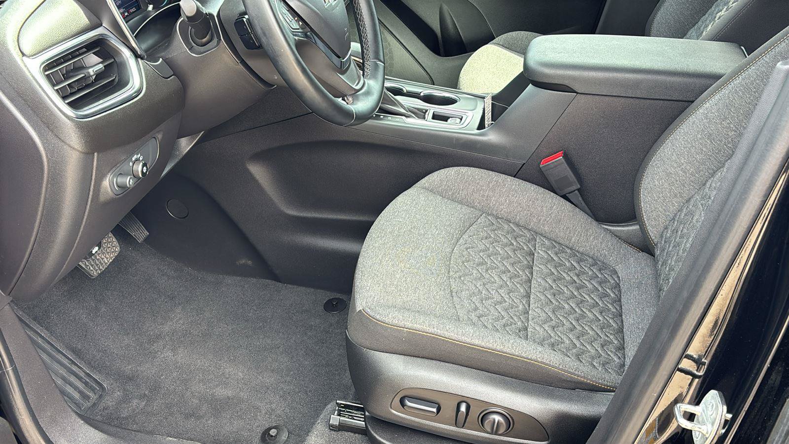 Certified 2023 Chevrolet Equinox LT FWD image 13