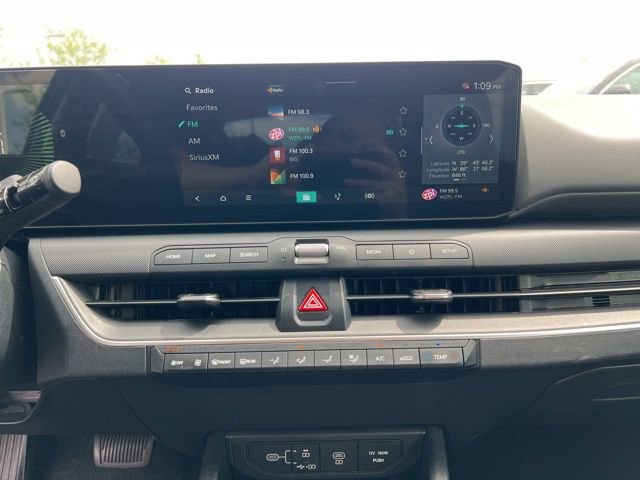 Certified 2025 Kia K4 FWD image 17