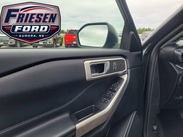 Used 2023 Ford Explorer XLT w/ Equipment Group 202A AWD/4WD image 10
