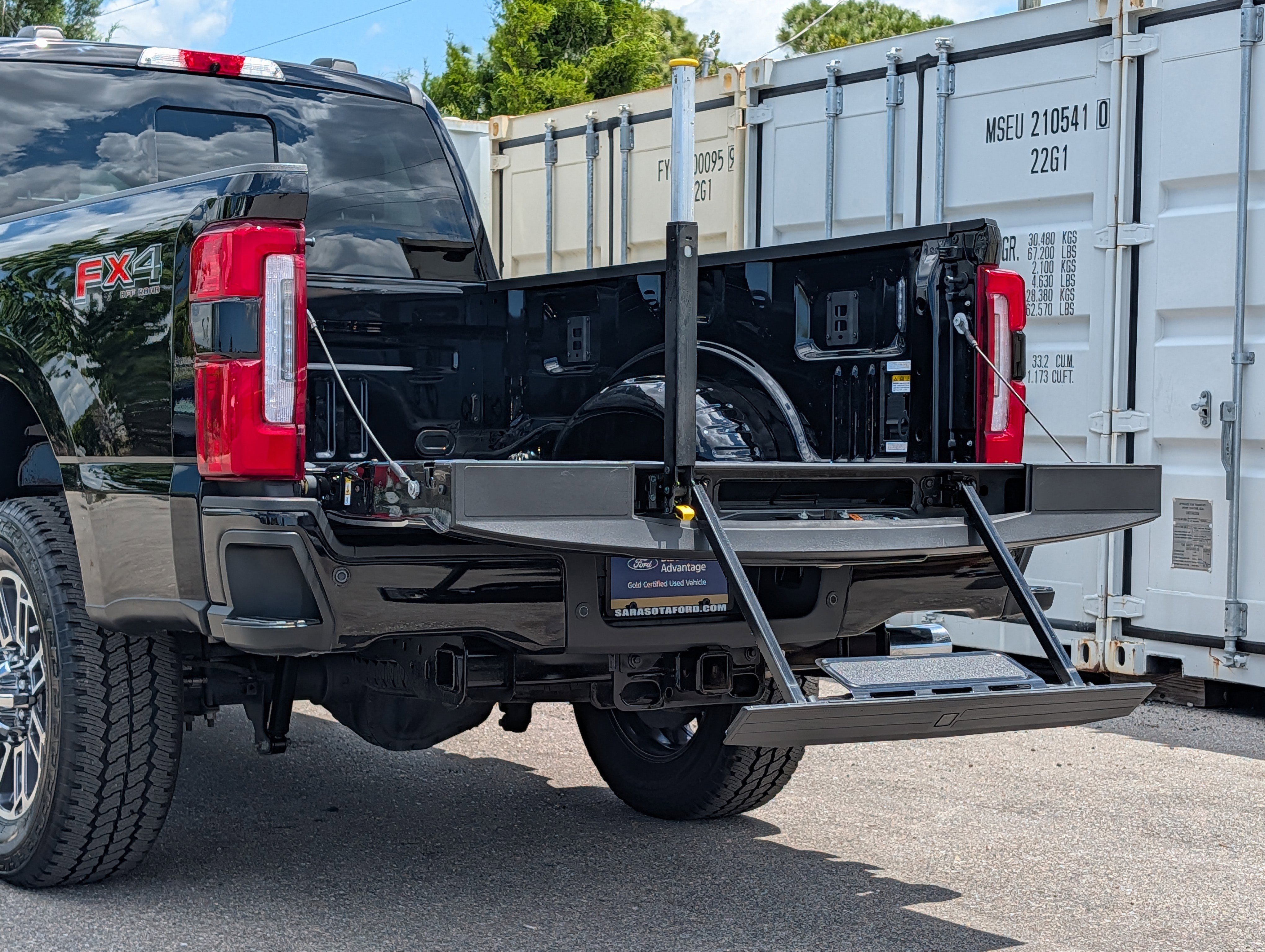 Used 2025 Ford F250 Platinum w/ Platinum Plus Package AWD/4WD image 15