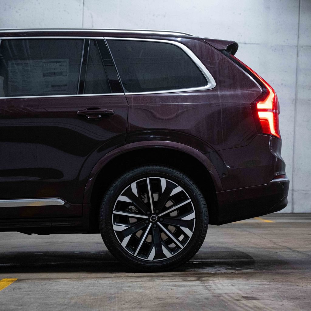 New 2026 Volvo XC90 B5 Plus AWD/4WD image 4