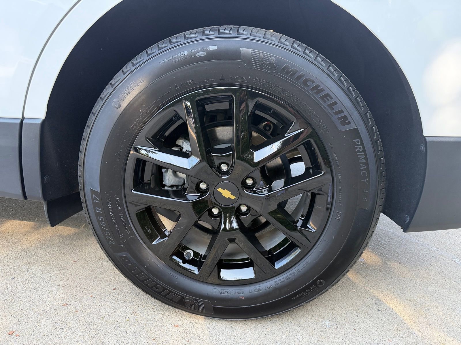 Used 2024 Chevrolet Equinox LT FWD image 35