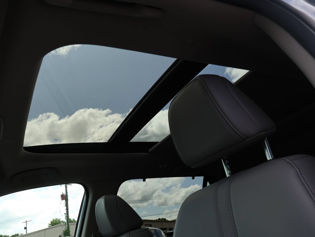 Used 2025 Honda Pilot Touring image 48