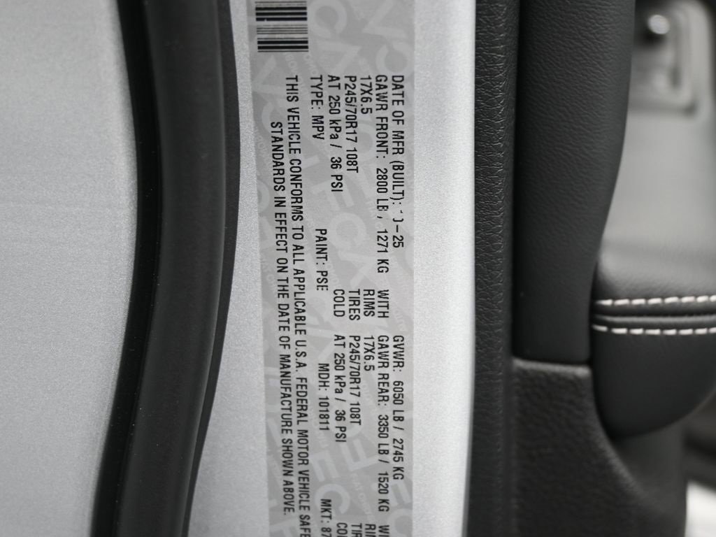 New 2025 Jeep Grand Cherokee Laredo w/ Luxury Tech Group I image 18