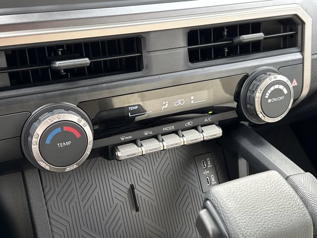 Used 2025 Toyota 4Runner SR5 AWD/4WD image 25