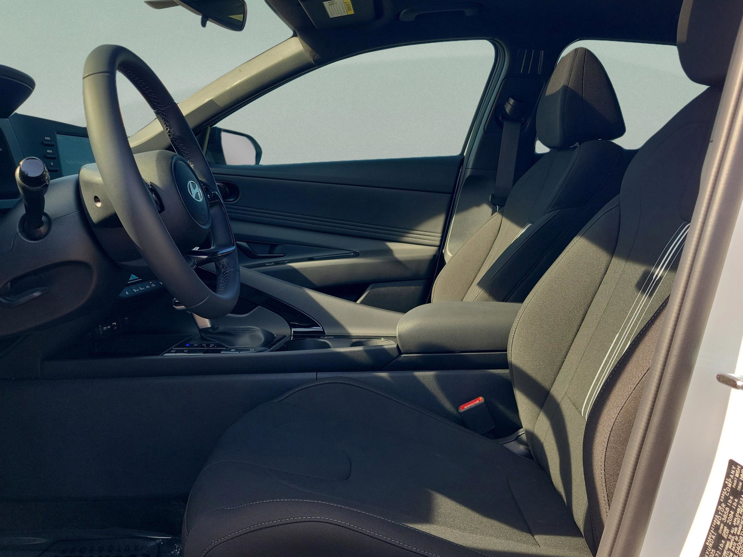 New 2026 Hyundai Elantra SEL Sport image 19