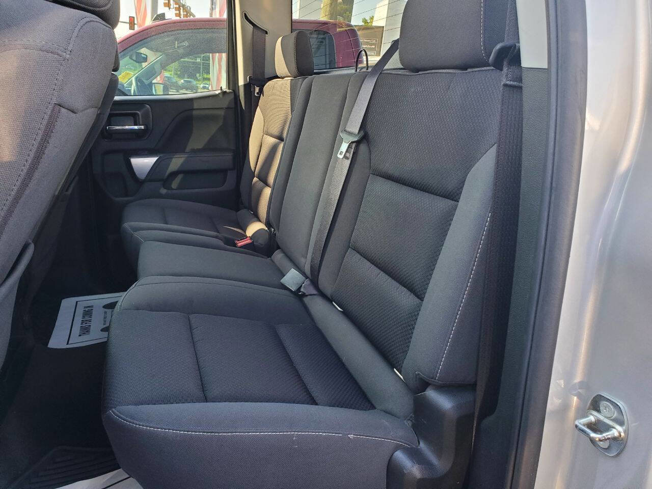 Used 2018 Chevrolet Silverado 1500 LT w/ All Star Edition image 11