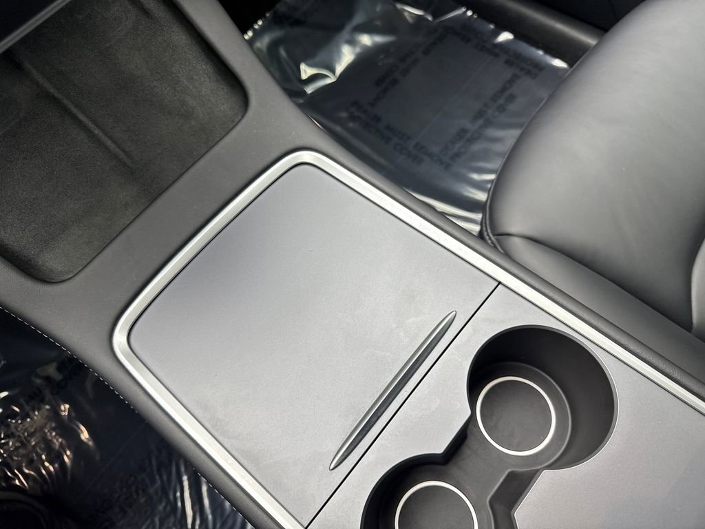 Used 2024 Tesla Model Y Long Range AWD/4WD image 65