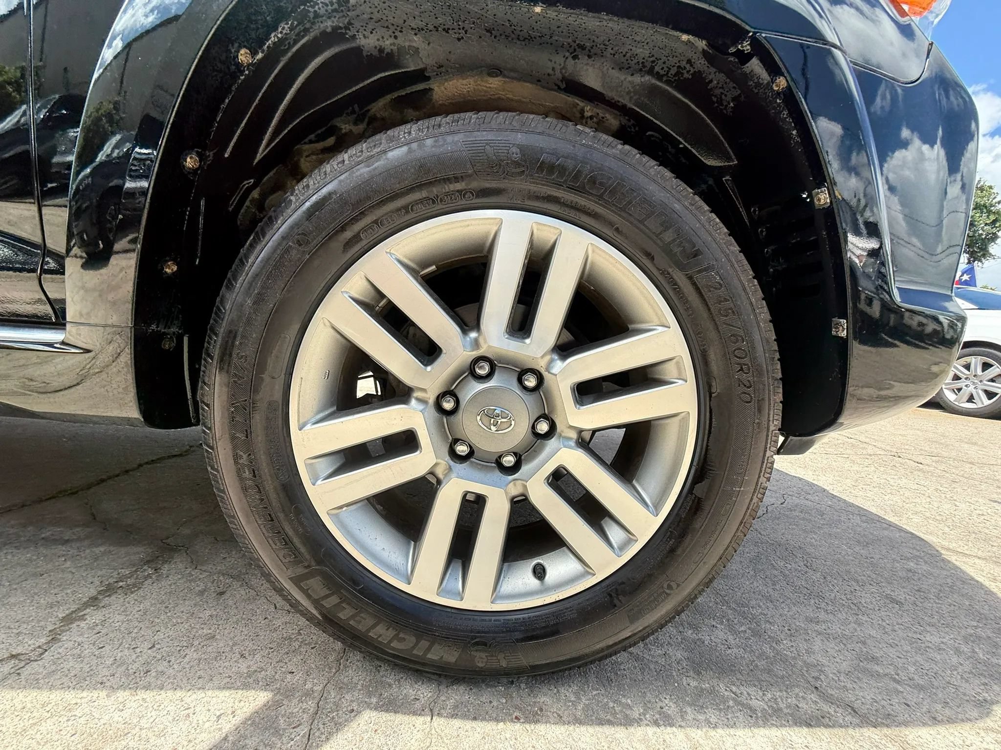 Used 2010 Toyota 4Runner Limited AWD/4WD image 22