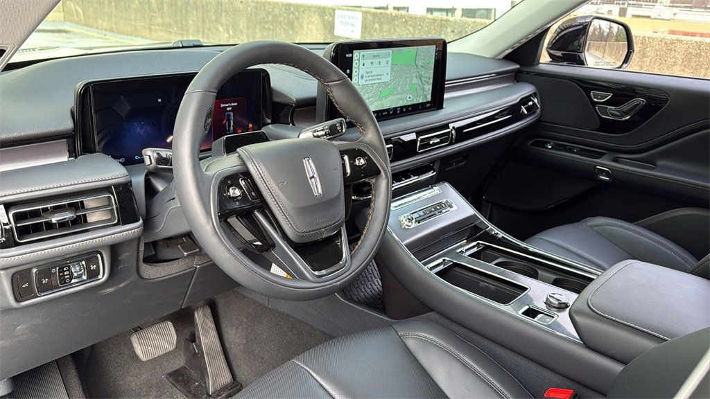 New 2026 Lincoln Aviator AWD image 14