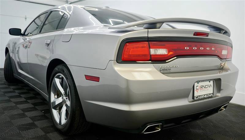 Used 2011 Dodge Charger R/T RWD image 4