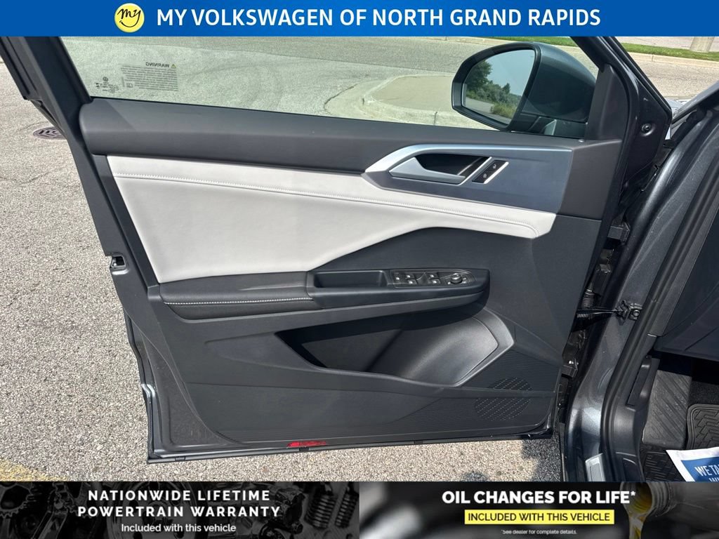 New 2026 Volkswagen Taos SE AWD/4WD image 10