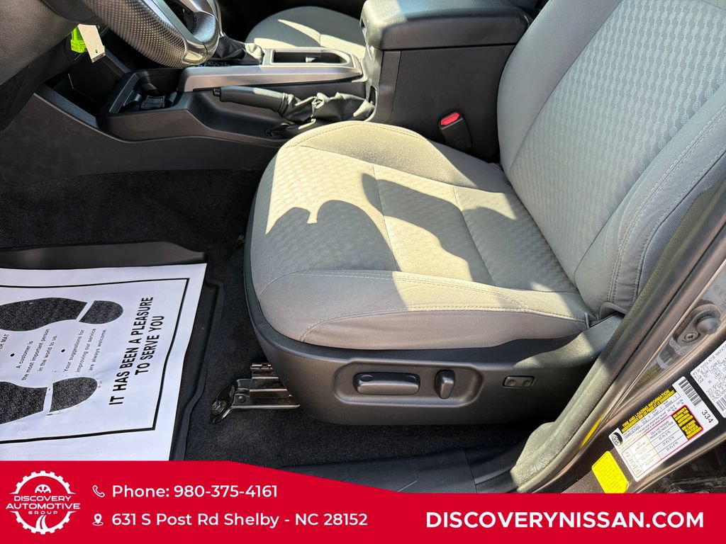 Used 2021 Toyota Tacoma SR5 RWD image 12