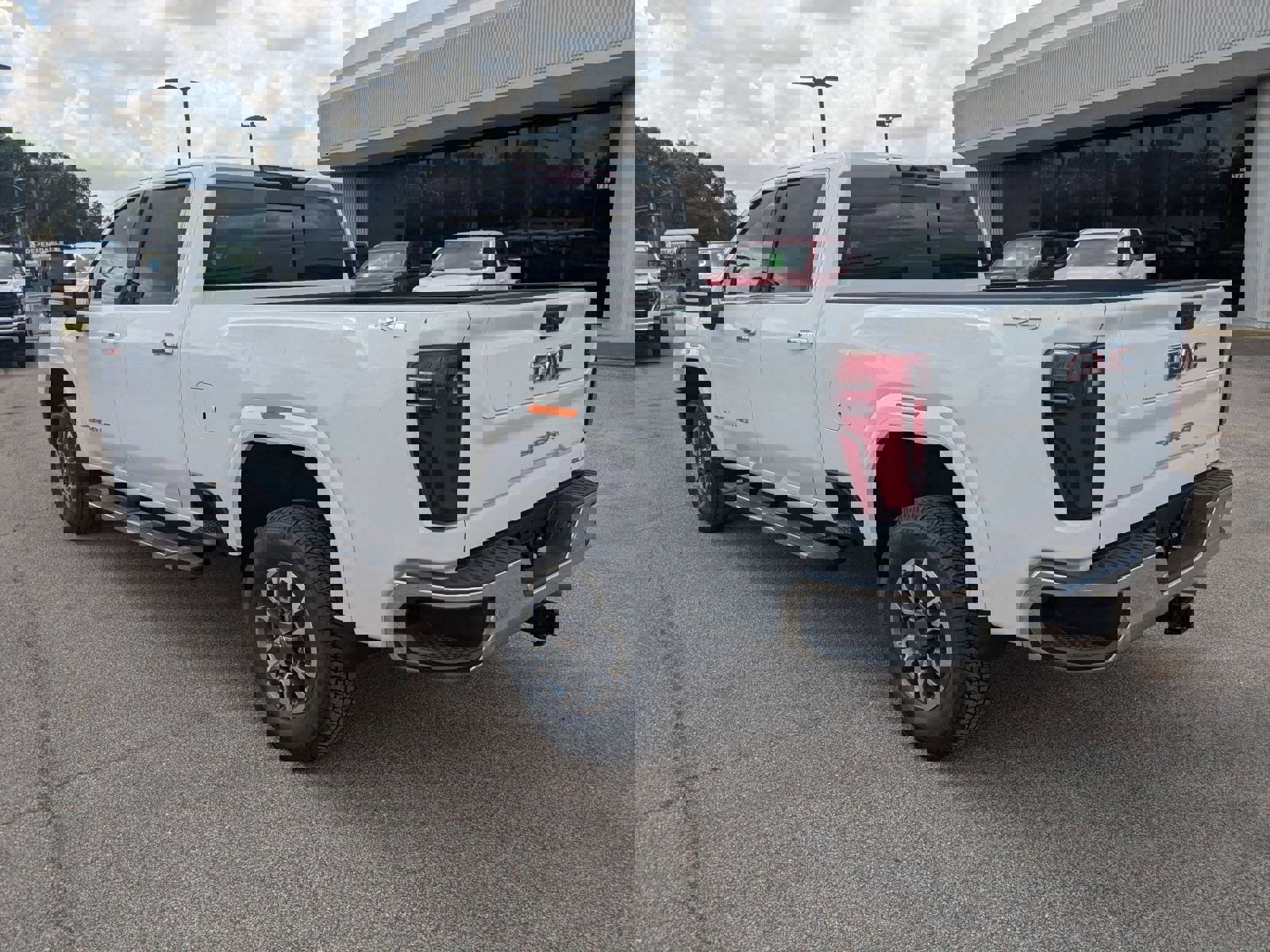 New 2025 GMC Sierra 2500 SLT w/ SLT Premium Package image 3