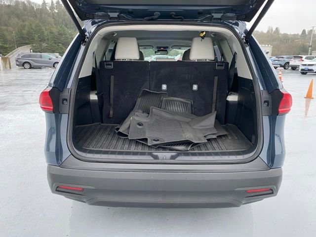 Certified 2024 Toyota Grand Highlander XLE image 12