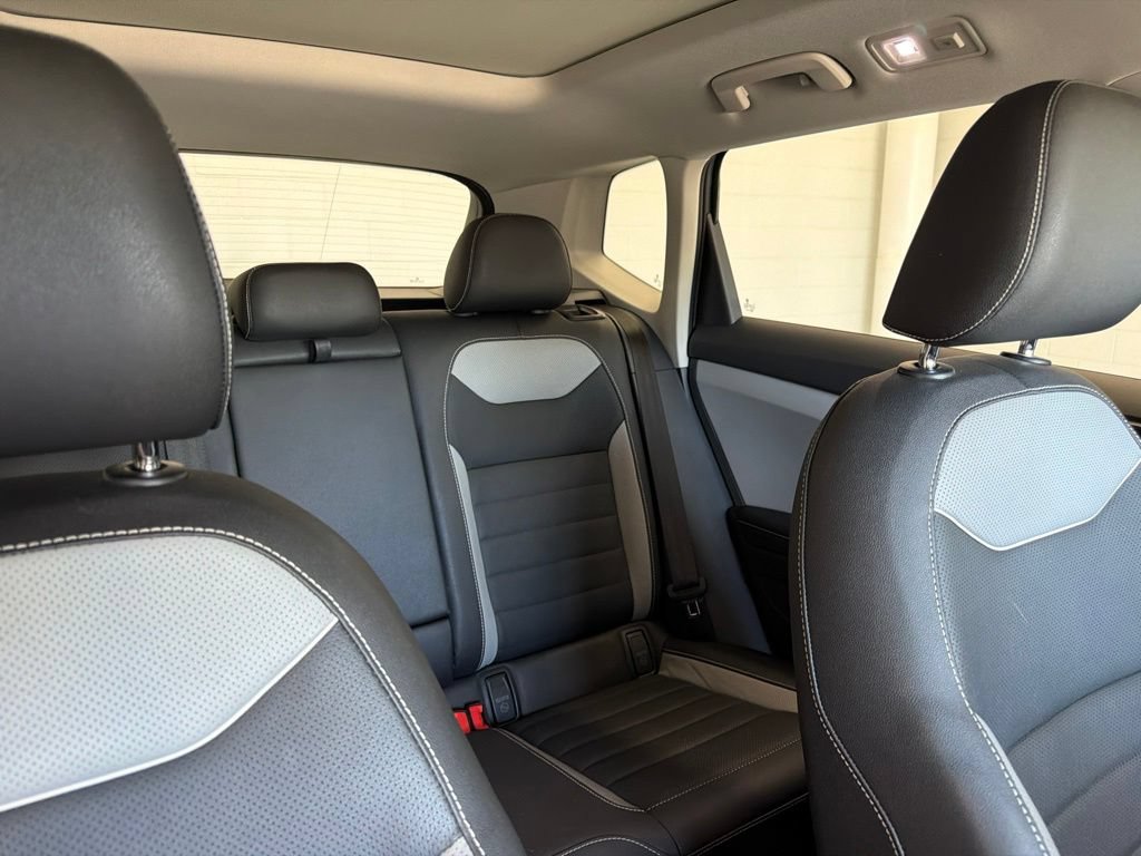 Certified 2024 Volkswagen Taos SEL AWD/4WD image 40