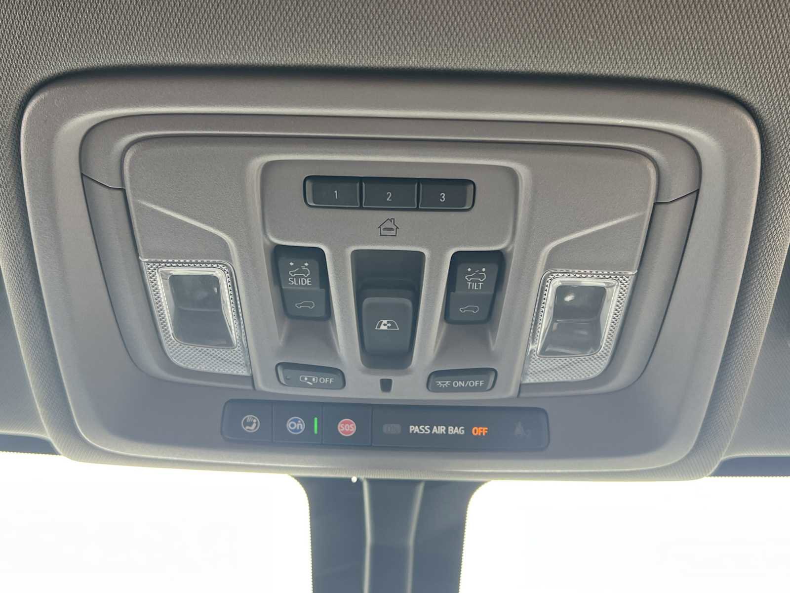 Used 2022 Chevrolet Silverado 2500 LTZ w/ LTZ Plus Package image 17