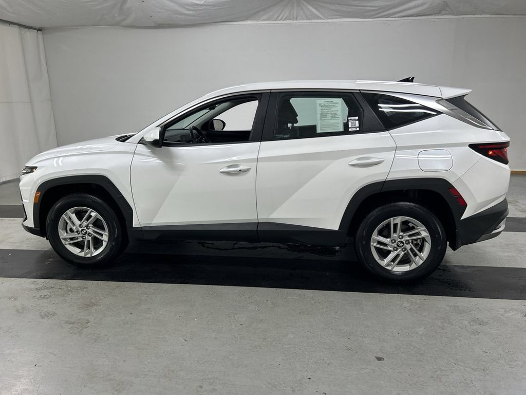 Used 2025 Hyundai Tucson SE AWD/4WD image 6