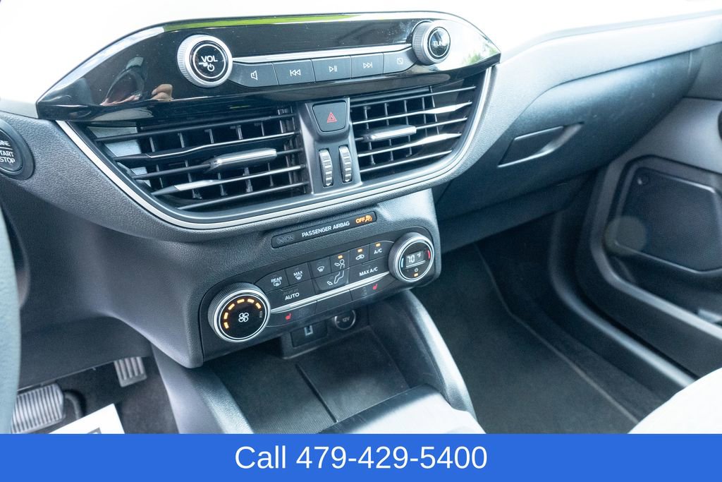 Used 2020 Ford Escape SE image 22