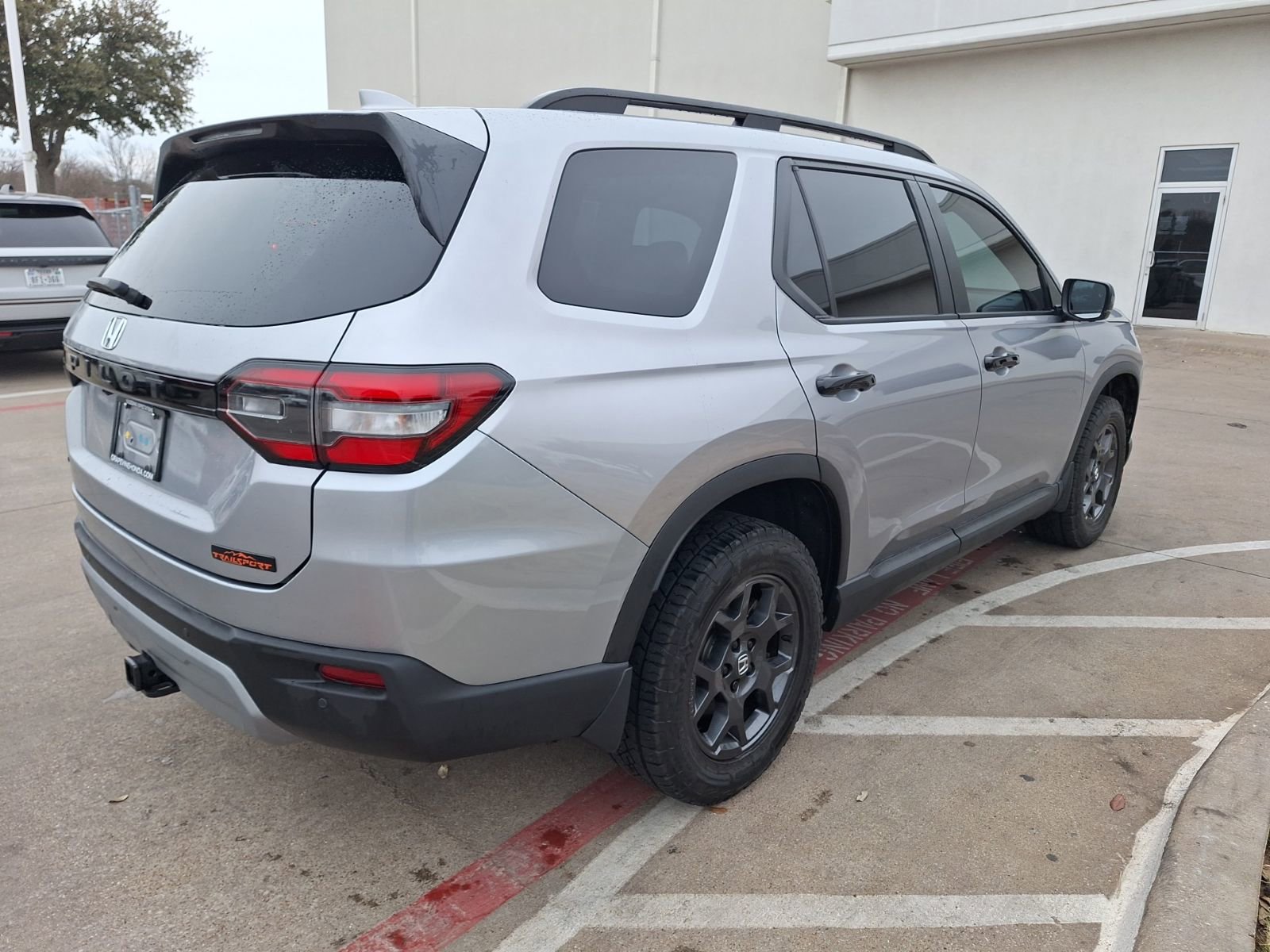 Used 2024 Honda Pilot TrailSport image 6