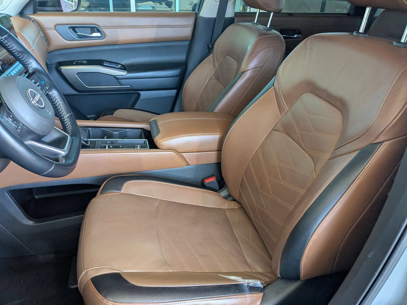 Used 2022 Nissan Pathfinder Platinum w/ Cargo Package FWD image 20
