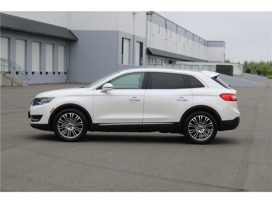 Used 2016 Lincoln MKX Reserve w/ Technology Package AWD/4WD image 2