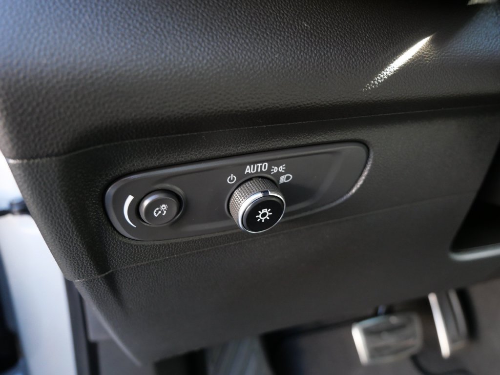 Used 2023 Buick Envision Essence w/ Sport Touring Package AWD/4WD image 20