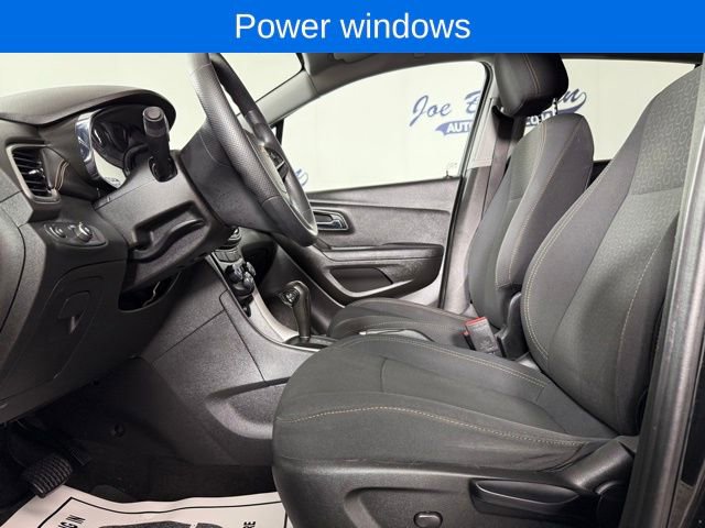 Used 2019 Chevrolet Trax LS image 11