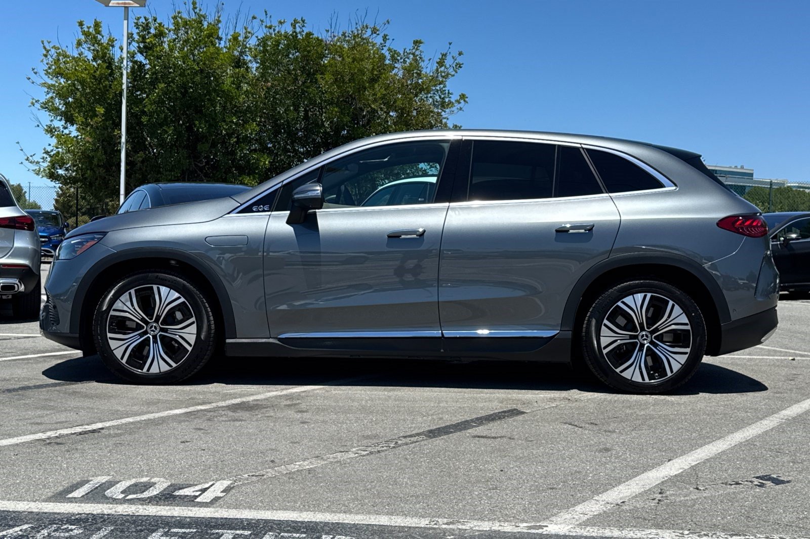Used 2023 Mercedes-Benz EQE 350+ 4MATIC SUV image 2