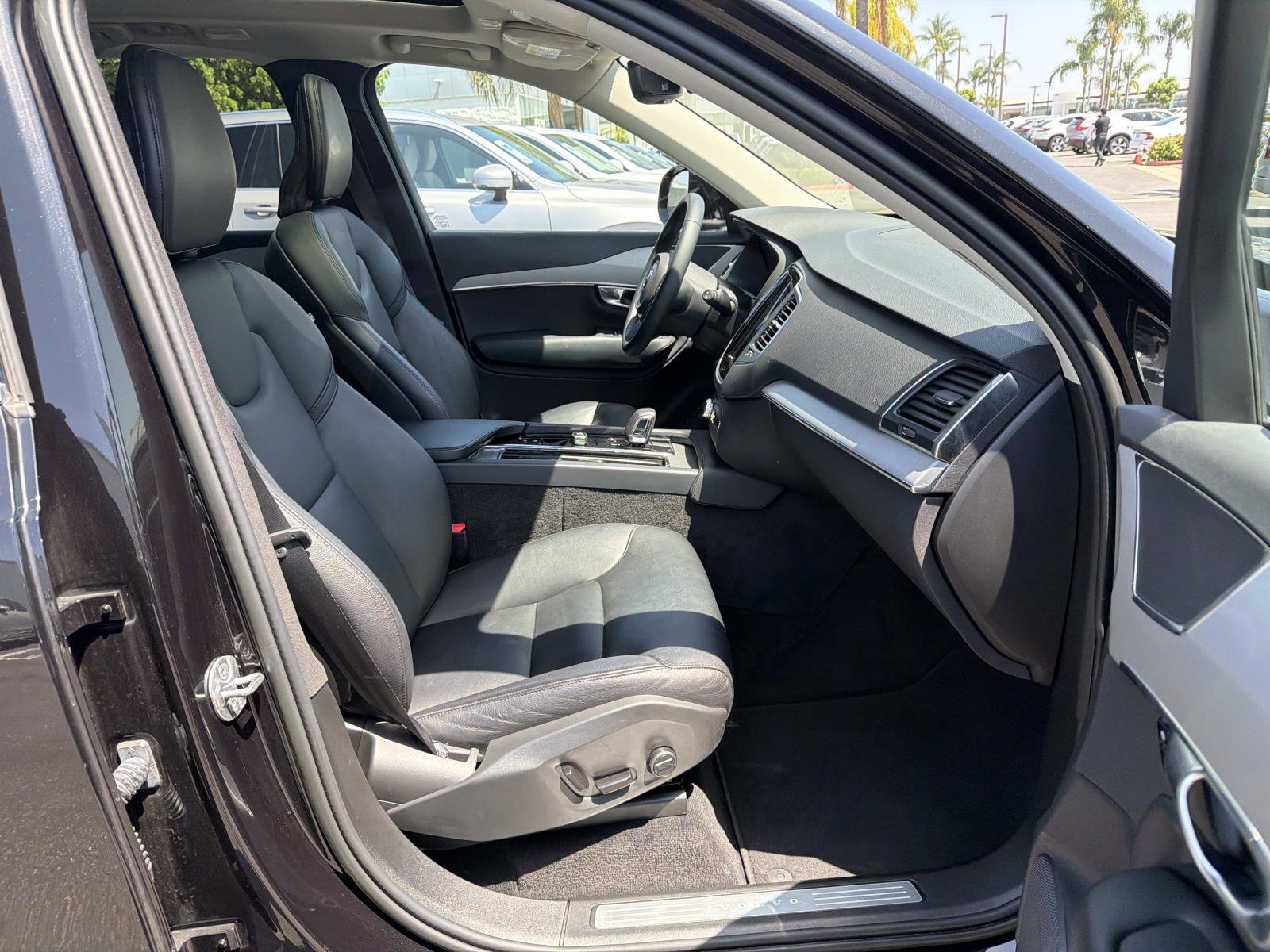 Certified 2023 Volvo XC90 B5 Core AWD/4WD image 26
