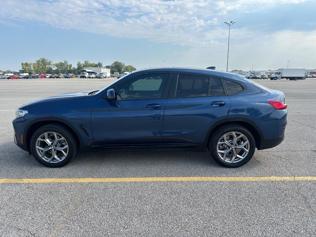 Used 2024 BMW X4 xDrive30i w/ Premium Package AWD/4WD image 8