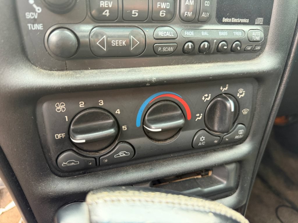 Used 1999 Chevrolet Malibu LS FWD image 26