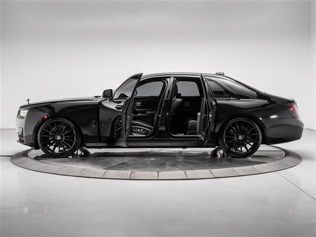 Used 2025 Rolls-Royce Ghost AWD/4WD image 3