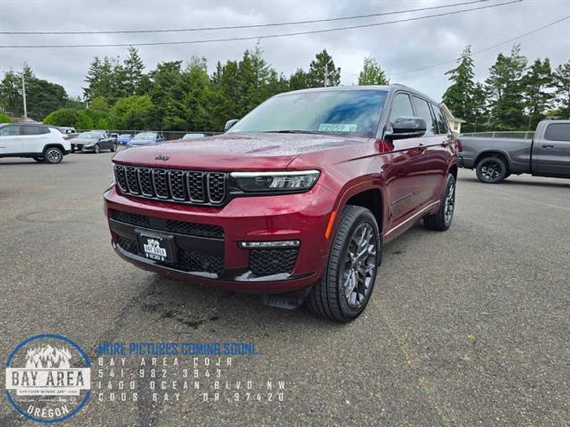 New 2025 Jeep Grand Cherokee L Summit image 1