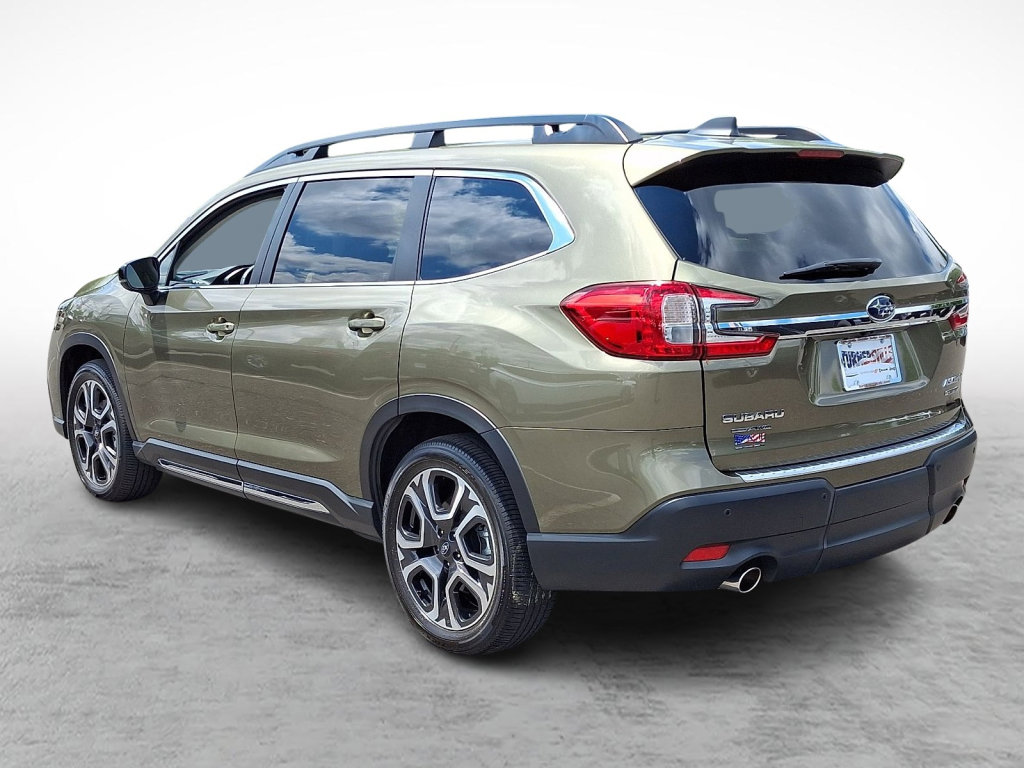 Used 2024 Subaru Ascent Limited w/ Technology Package AWD/4WD image 3