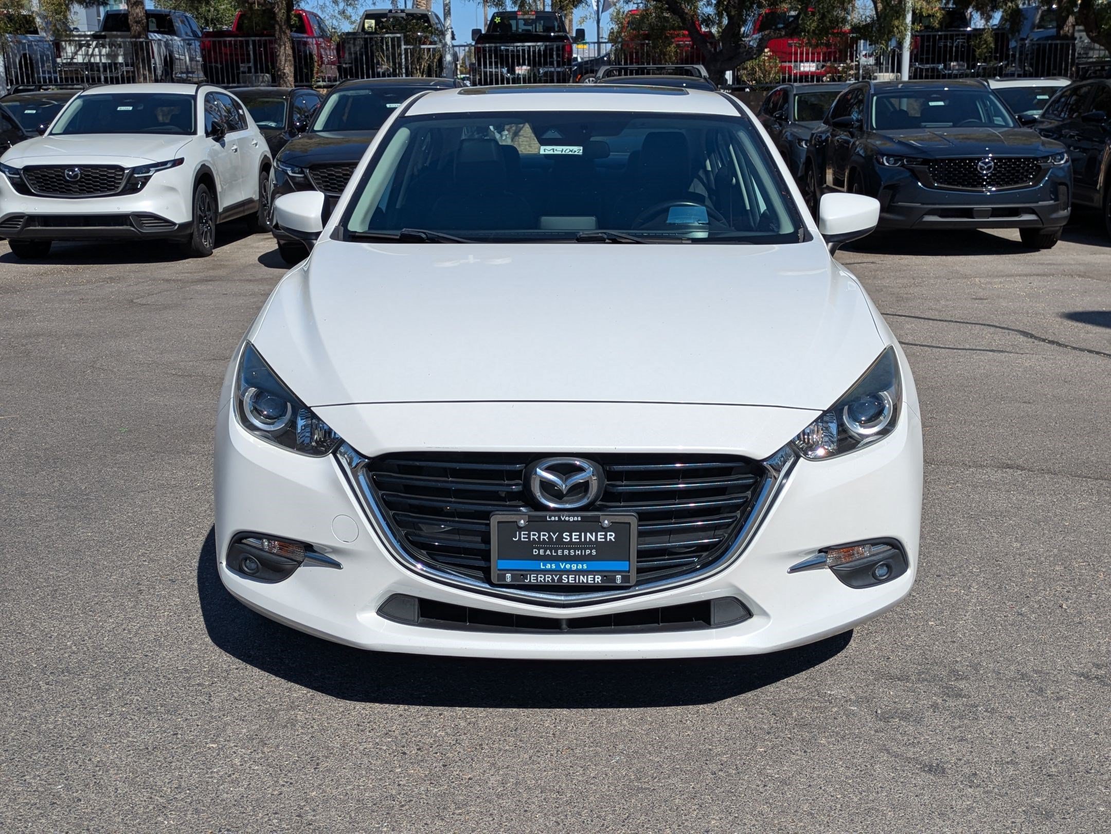 Used 2017 MAZDA MAZDA3 Grand Touring FWD image 8