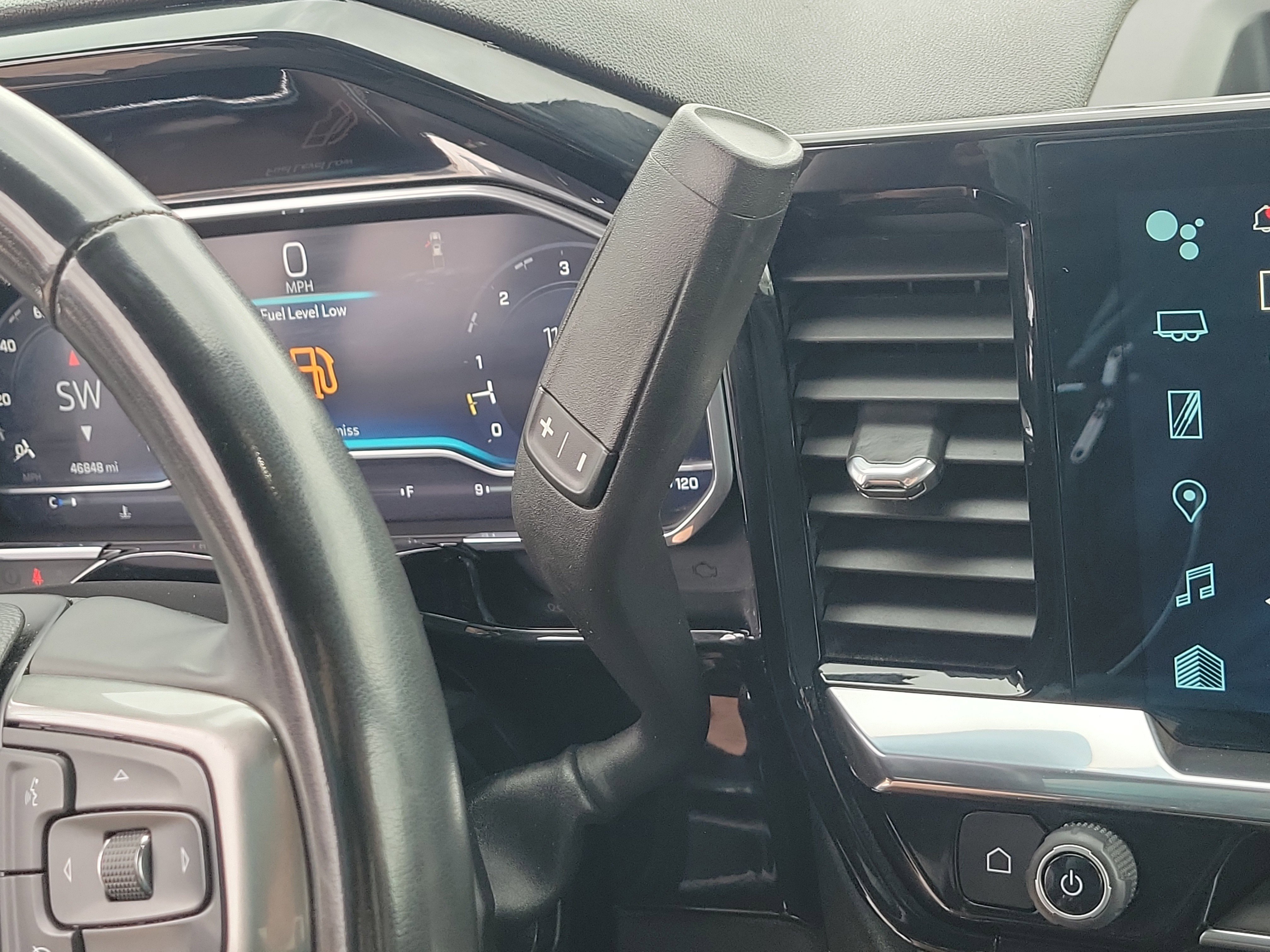 Used 2024 Chevrolet Silverado 2500 LT image 29