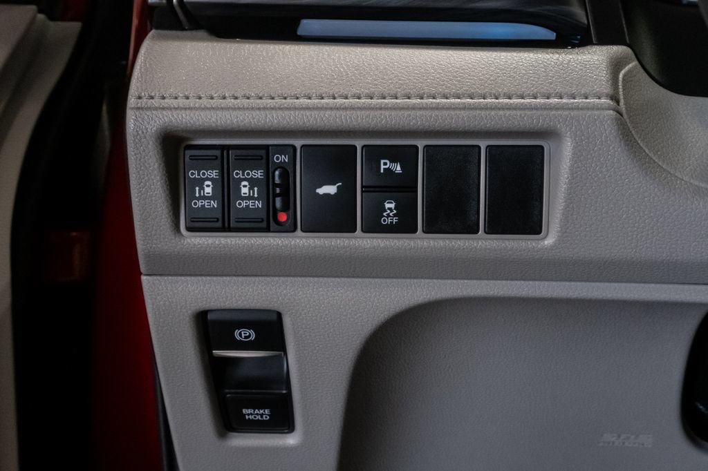 Used 2026 Honda Odyssey Elite image 13