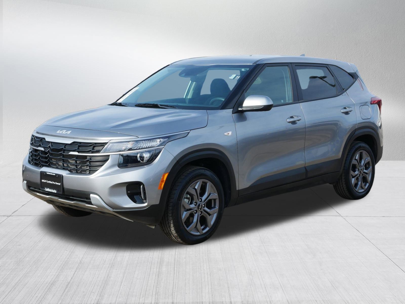 Certified 2024 Kia Seltos LX image 3