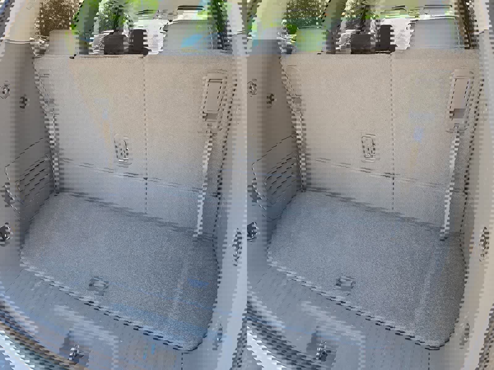 Used 2015 Chevrolet Traverse LS FWD image 30