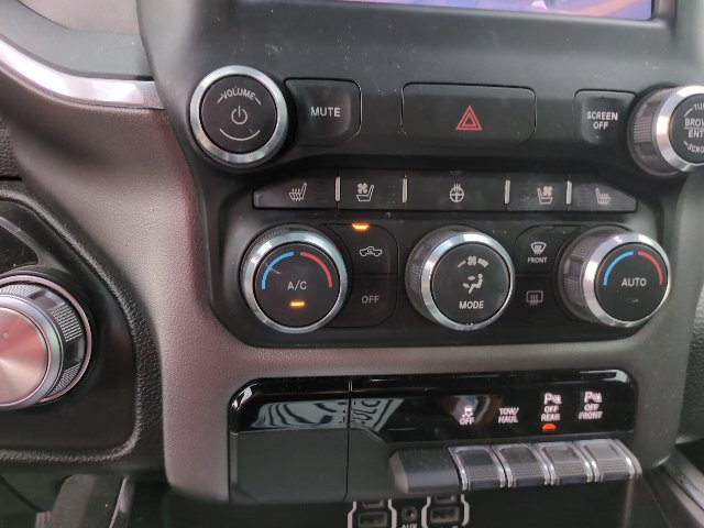 Used 2020 RAM 1500 Laramie w/ Sport Appearance Package AWD/4WD image 18