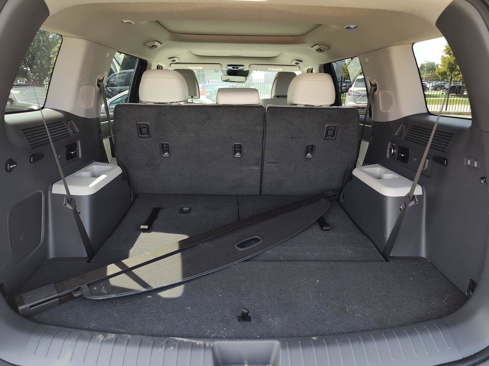 Used 2024 Hyundai Santa Fe Limited FWD image 6