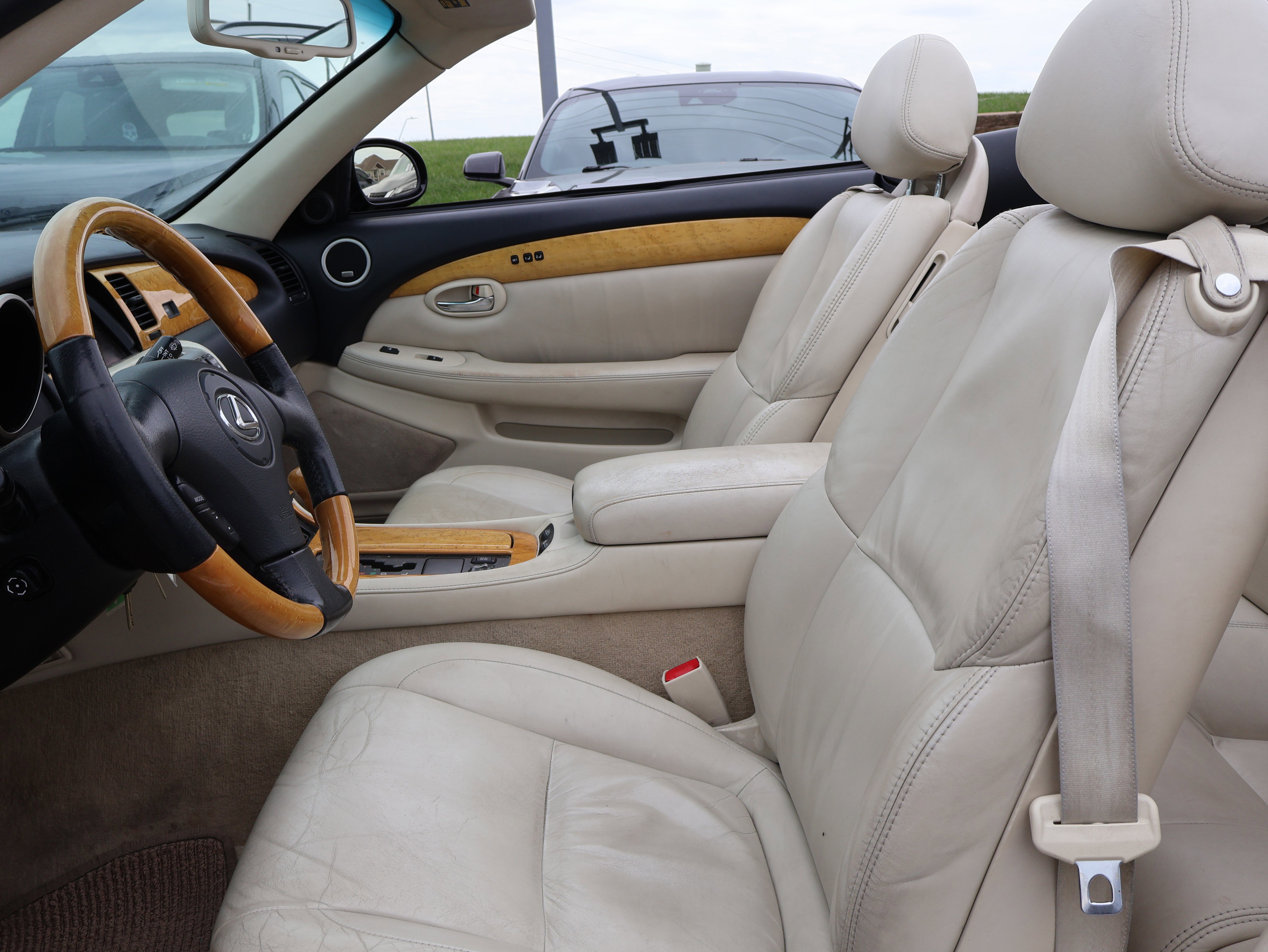 Used 2002 Lexus SC 430 Convertible RWD image 17