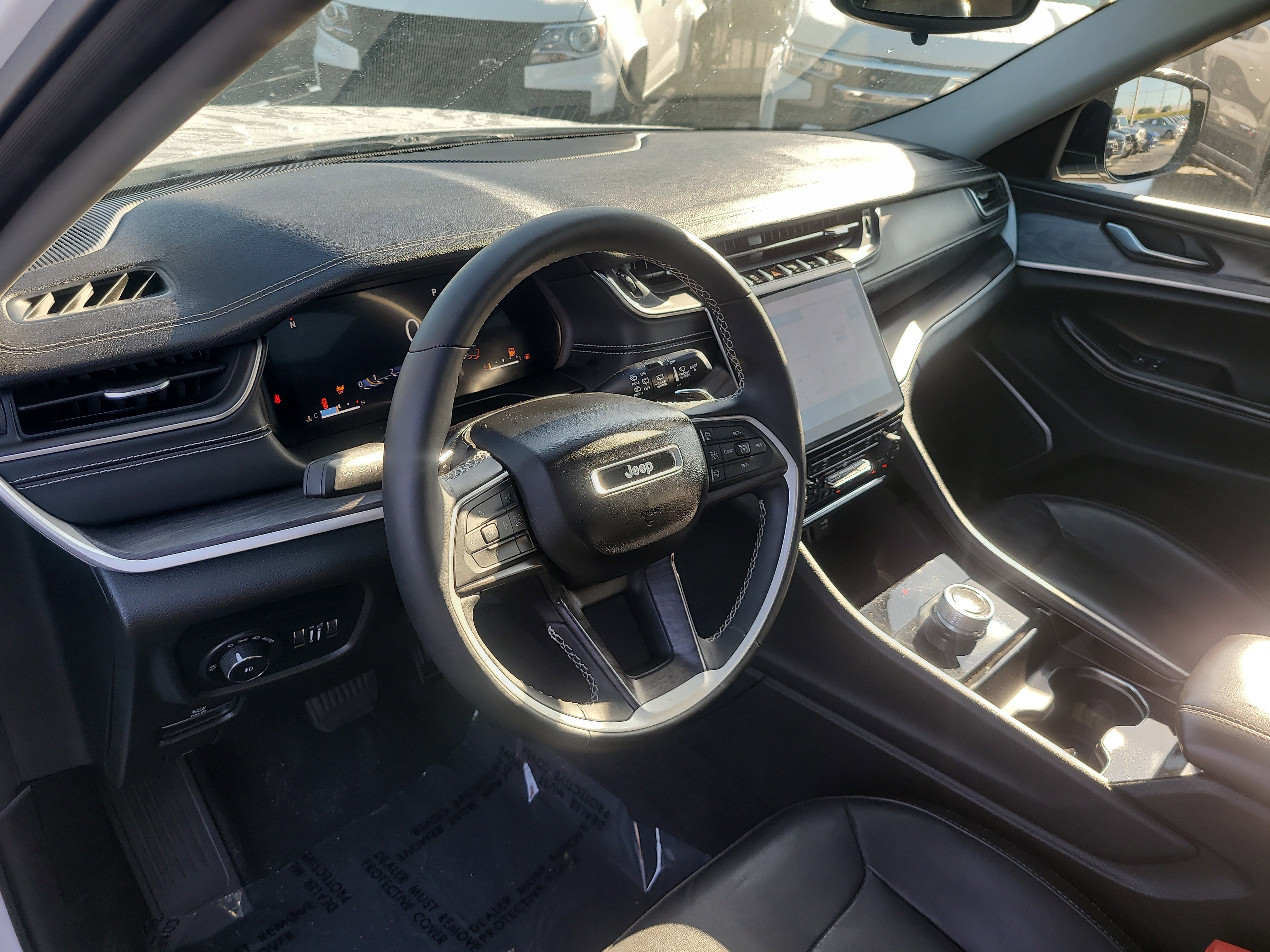 Used 2021 Jeep Grand Cherokee L Limited RWD image 21