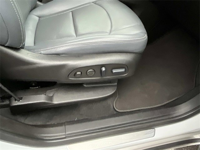Used 2024 Buick Enclave Premium image 24