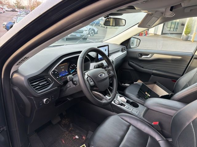 Used 2022 Ford Escape SEL w/ Class II Trailer Tow Package image 4